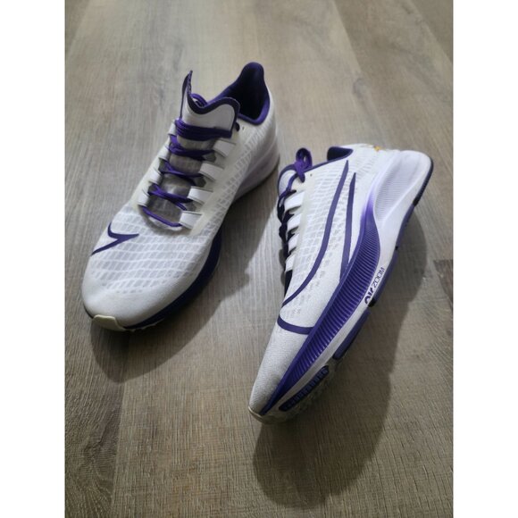 Athletic_Shoes